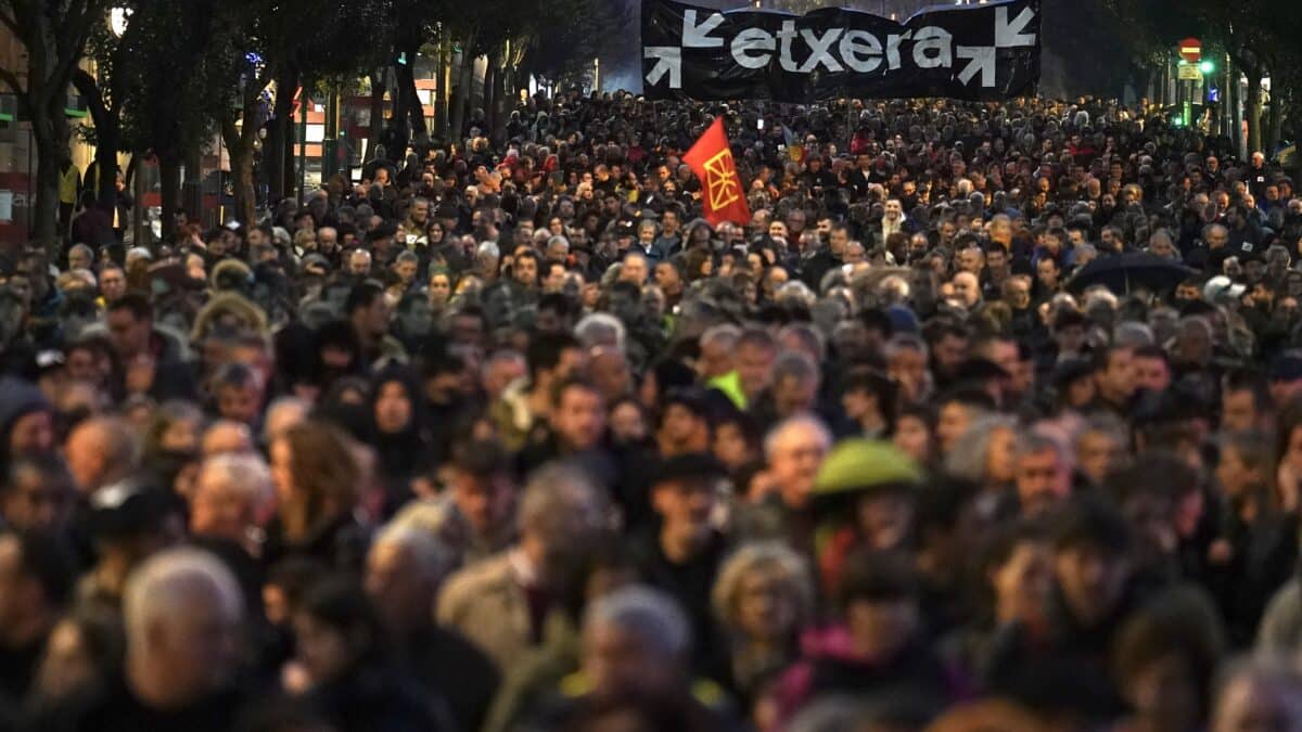 Manifestación convocada por Sare en Bilbao en apoyo a los presos de ETA.