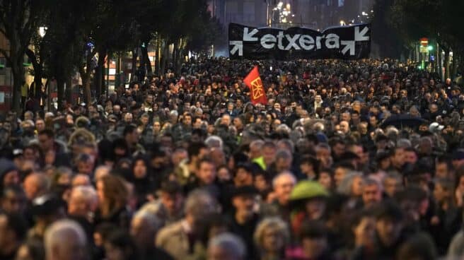 Manifestación convocada por Sare en Bilbao en apoyo a los presos de ETA. Manifestación convocada por Sare en Bilbao en apoyo a los presos de ETA.