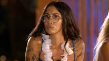 Naomi explica por qué es la primera participante que lleva gafas en 'La isla de las tentaciones'