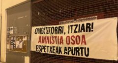 Covite denuncia la colocación de pancartas y pintadas en Bilbao para recibir a la expresa de ETA Itziar Moreno