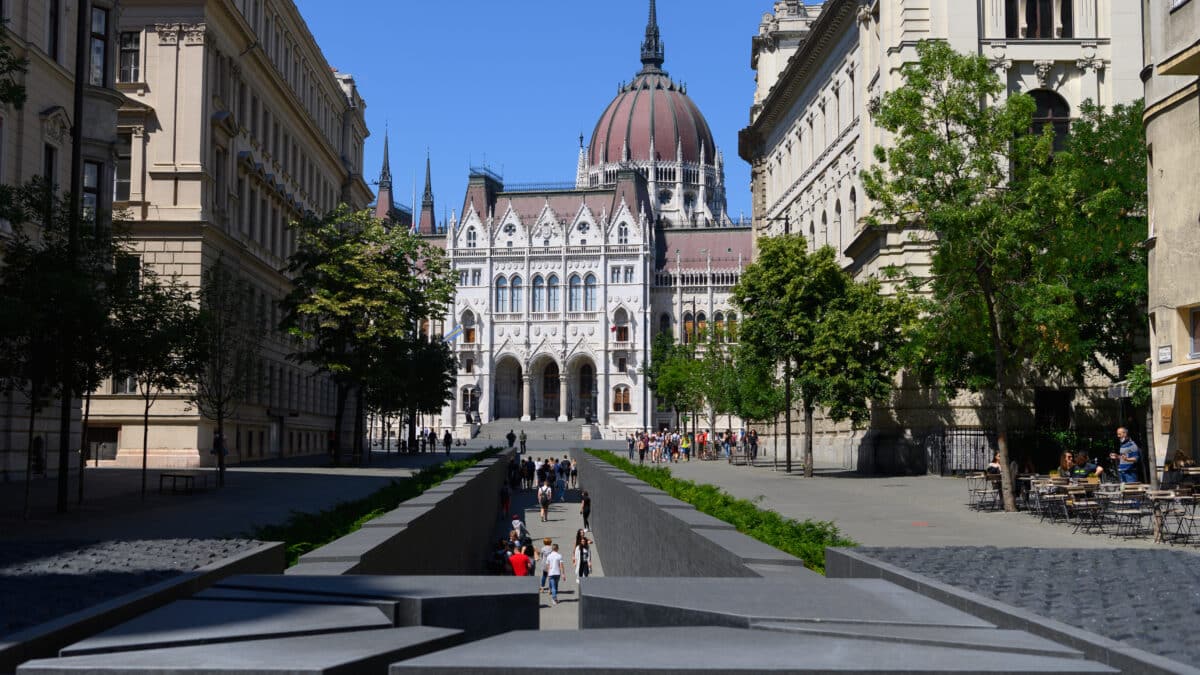 Vista del Parlamento de Hungría, en Budapest.