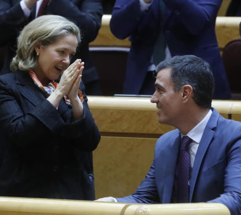 Sánchez vuelve a aprovechar el formato del Senado: 93 minutos de intervención contra 30 de Feijóo
