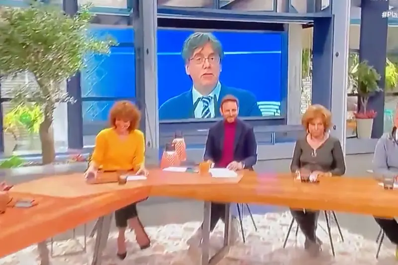 "Rata inmunda" "animal rastrero", TV3 enlaza a Puigdemont con la canción de Paquita la del Barrio