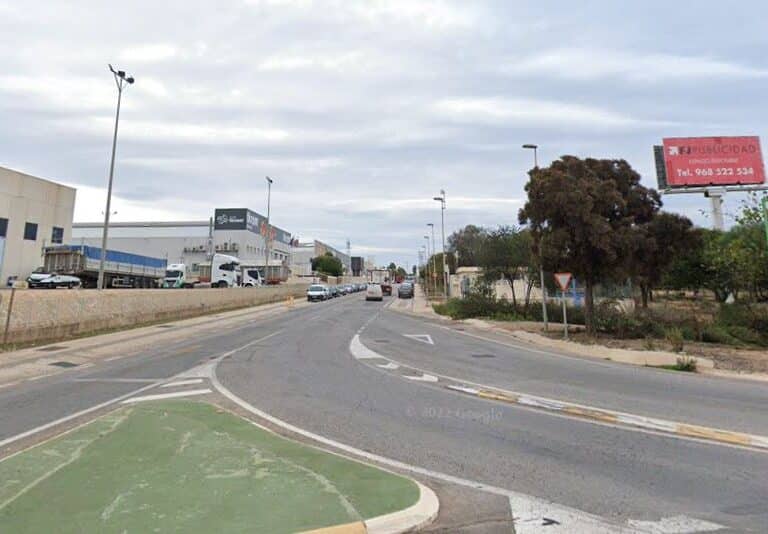 Un camionero recibe un navajazo en el abdomen tras una discusión con otro vehículo en Cartagena