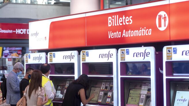 Máquinas expendedoras de billetes de Renfe. Máquinas expendedoras de billetes de Renfe.