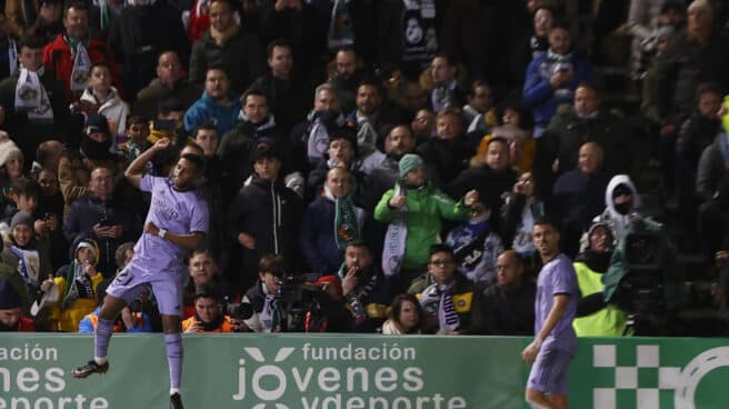 Rodrygo celebra el gol de la victoria del Real Madrid contra el Cacereño. Rodrygo celebra el gol de la victoria del Real Madrid contra el Cacereño.