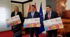 Castilla y León dará una 'Tarjeta Familia' de hasta 2.500 euros para todos los nacimientos y adopciones