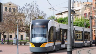 Muere un niño de 13 años que iba en bici atropellado por el tranvía de Alicante