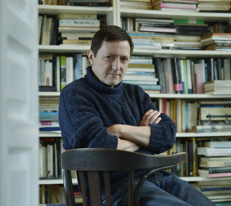 "Si Franco murió en la cama fue gracias a la complicidad de la sociedad española"