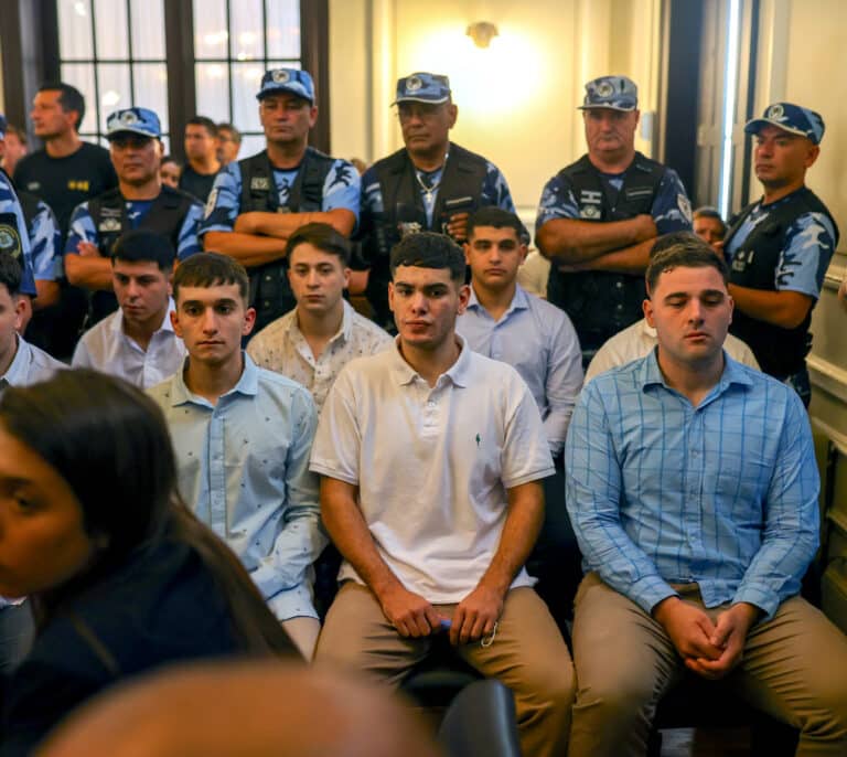 Condenados a prisión perpetua 5 de los 8 jóvenes acusados de asesinar al adolescente argentino Fernando Báez Sosa