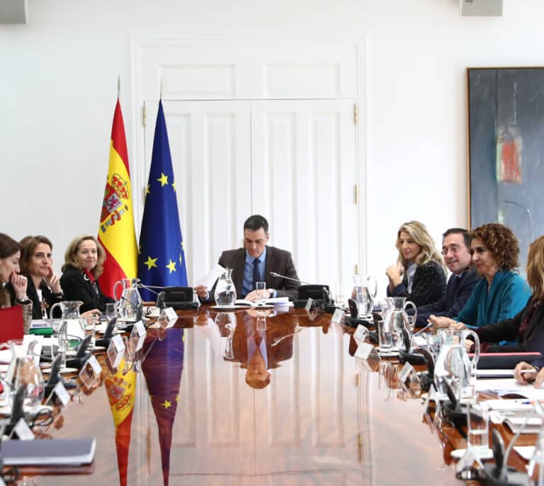 Sánchez hará el cambio de Gobierno en marzo y solo sustituirá a Darias y Maroto