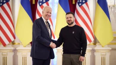 Biden se reúne por sorpresa con Zelenski en Kiev