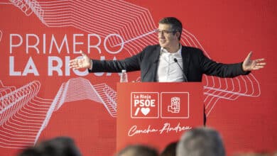 El PSOE cumple su amenaza y registra hoy en solitario su reforma del 'sí es sí'