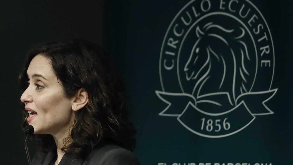 Isabel Díaz Ayuso en el Círculo Ecuestre de Barcelona.