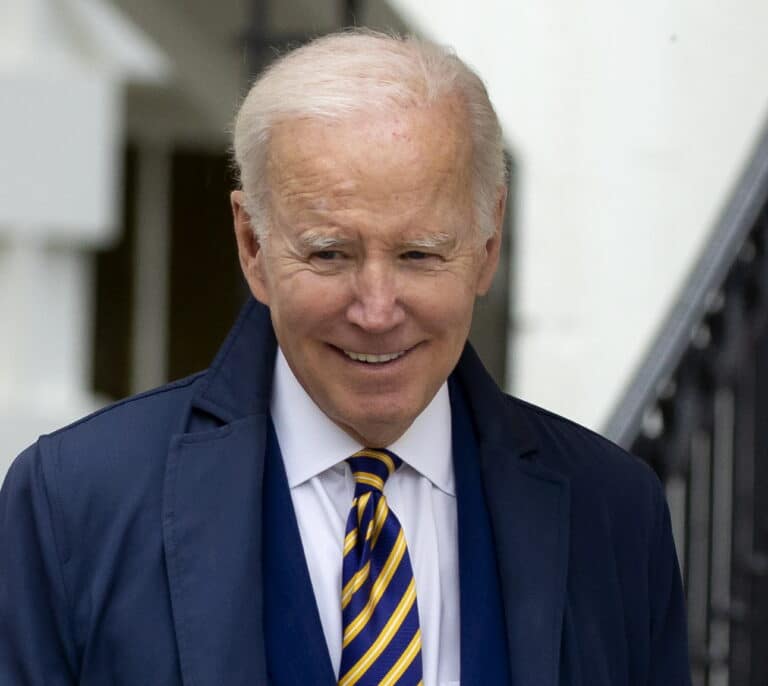 El FBI registra una casa vacacional de Joe Biden en busca de más documentos oficiales