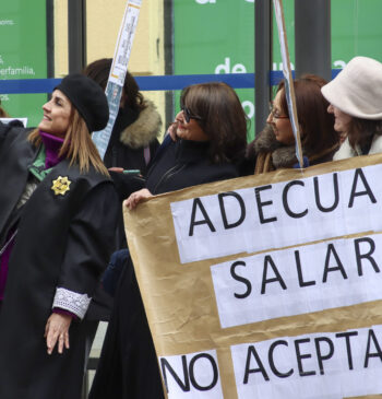 Los letrados de la Administración de Justicia ponen fin a la huelga [...]