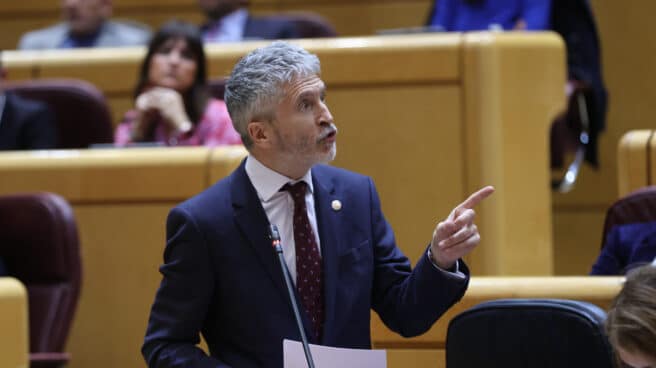 Marlaska achaca a la pérdida de confianza de "la cadena de mando" el cese del coronel de Melilla Marlaska, en el pleno del Senado.