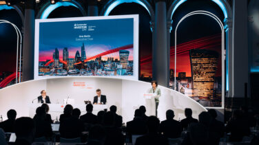Banco Santander se dispara en bolsa tras elevar su política de retribución al accionista