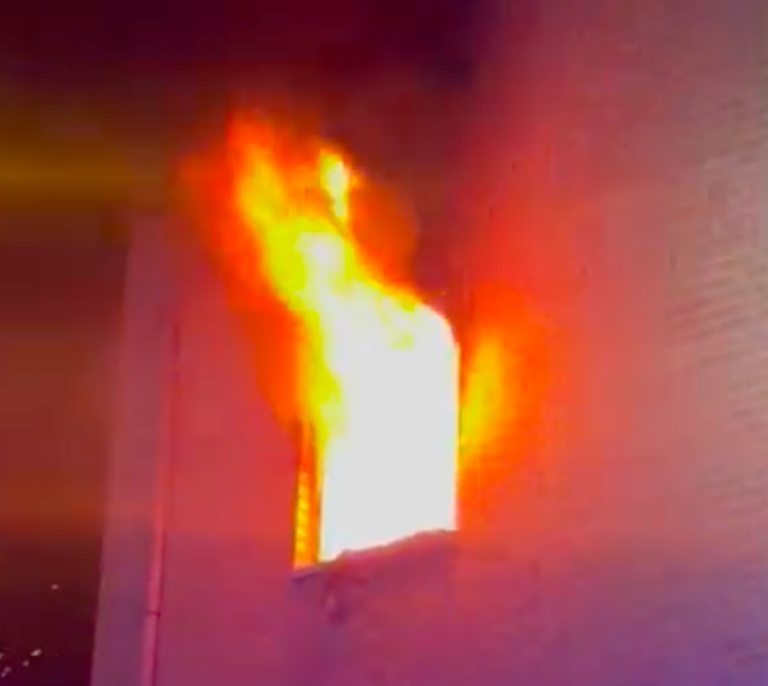 Dos personas mueren calcinadas en el incendio de su casa en Entrevías (Madrid)