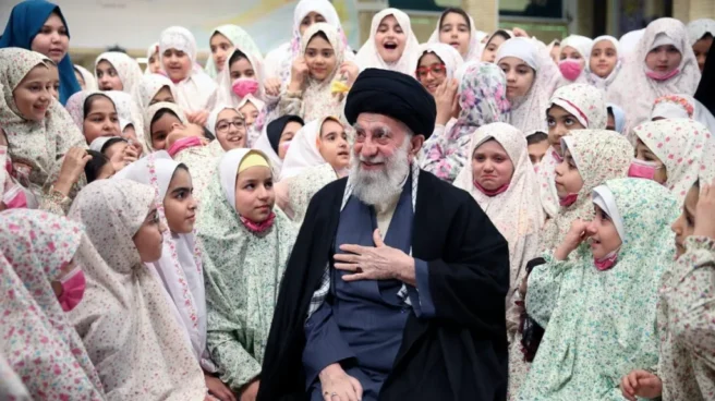 EA6099-IRAN-KHAMENEI-e1675600542476