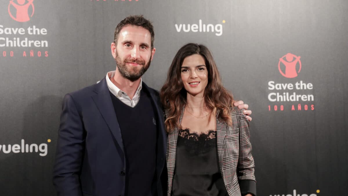 Los actores Clara Lago y Dani Rovira en un photocall en 2019