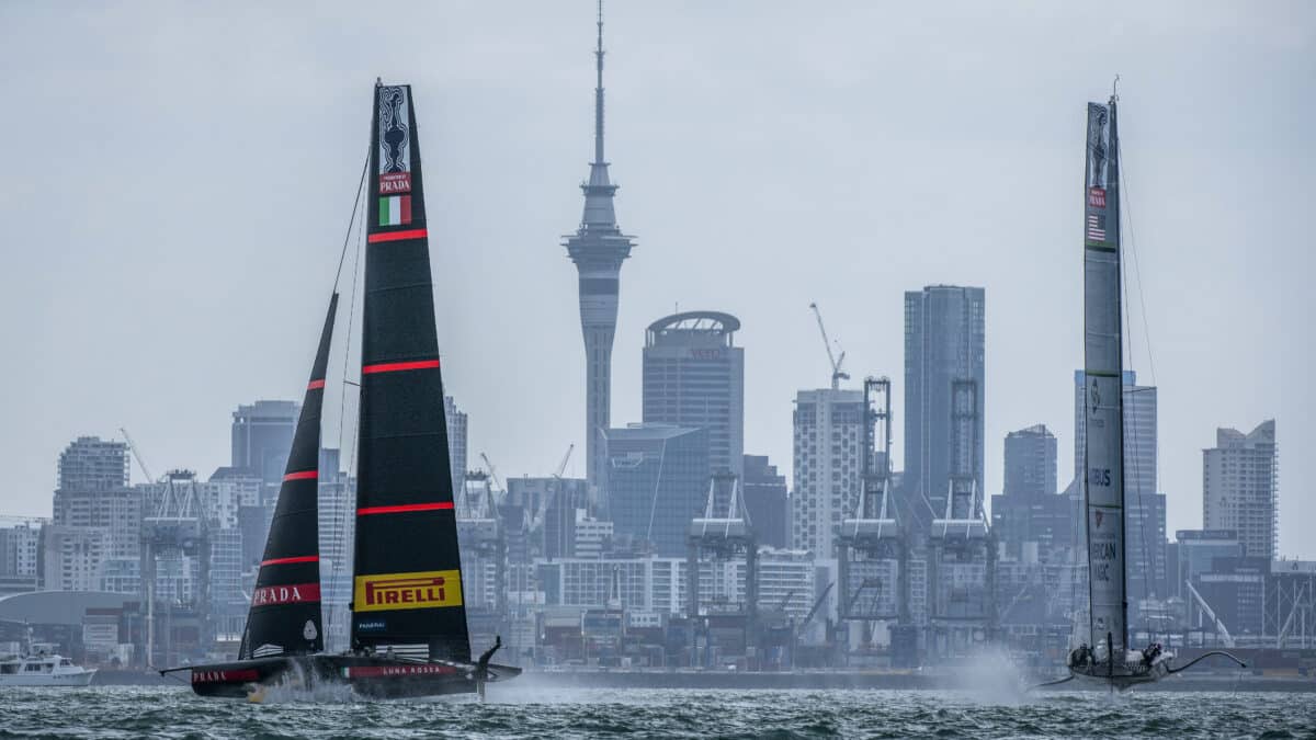 Luna Rossa Prada Pirelli en la Prada America's Cup World Series Auckland Race