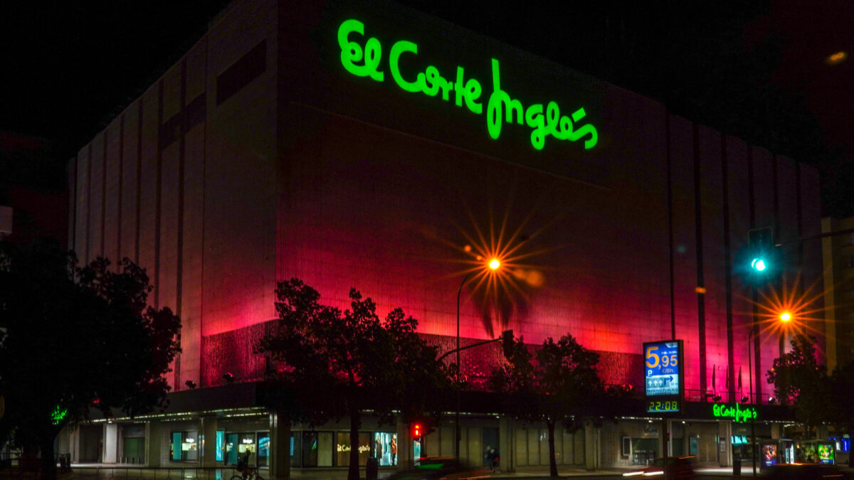 El Corte Inglés prevé reducir el número de trabajadores: bajas incentivadas a mayores de 59 años y traslados