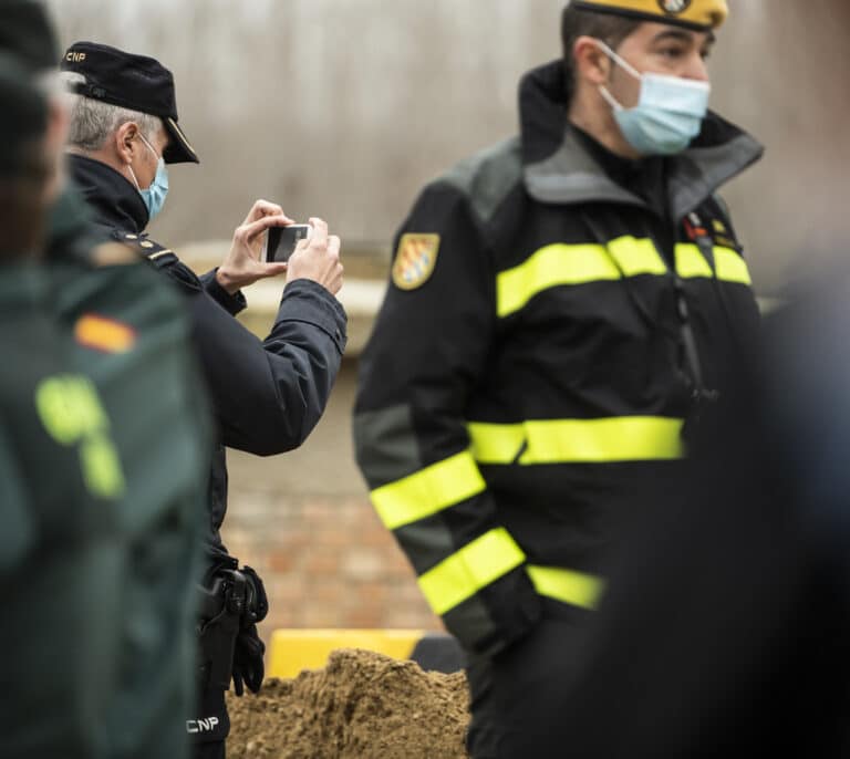 Primer fallecido por accidente de tráfico en Zaragoza: muere un conductor al chocar con un farola