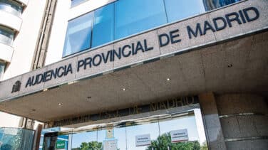La Fiscalía pacta una reducción de 16 años de cárcel para un acusado de enviar imágenes sexuales a menores