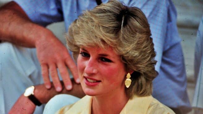 Salen a subasta 32 cartas de Lady Di DIANA DE GALES
