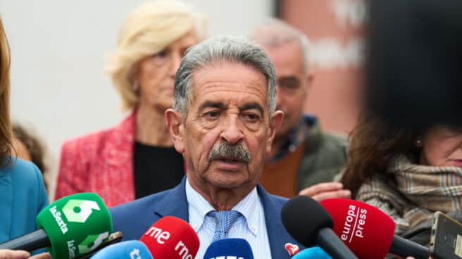 Pilar Alegría visita el CEIP Leonardo Torres Quevedo en Arenas de Iguña (Cantabria)