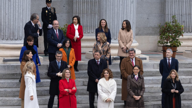Algunos ministros del Gobierno de España durante el acto institucional por el Día de la Constitución, en el Congreso de los Diputados.