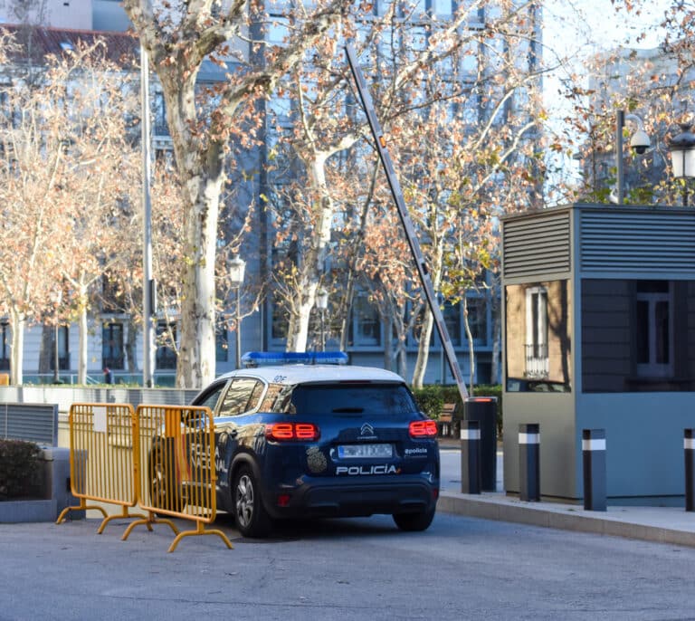 Detenida una mujer por abandonar a su hija de cuatro años en mitad de la noche para irse a trabajar