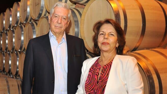 Mario Vargas Llosa y Patricia Llosa viajan juntos a París Mario Vargas Llosa y Patricia Llosa en una imagen de archivo