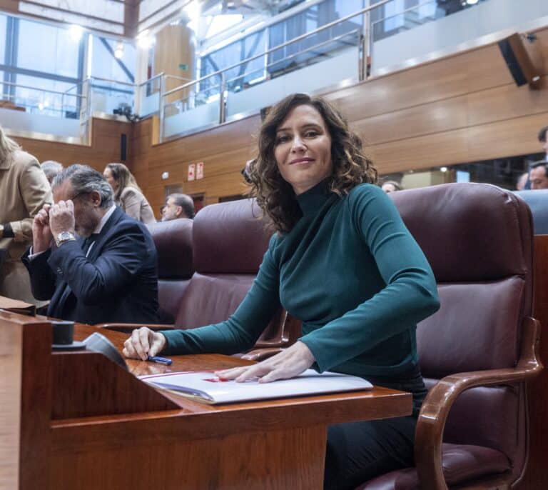 Ayuso, a Juan Lobato: "Lo único que me queda por decirles es que les vote Txapote"