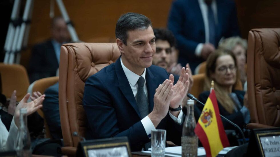 El presidente del Gobierno, Pedro Sánchez, durante el pleno de la XII Reunión de Alto Nivel Marruecos-España, en la sede del Ministerio de Exteriores marroquí.