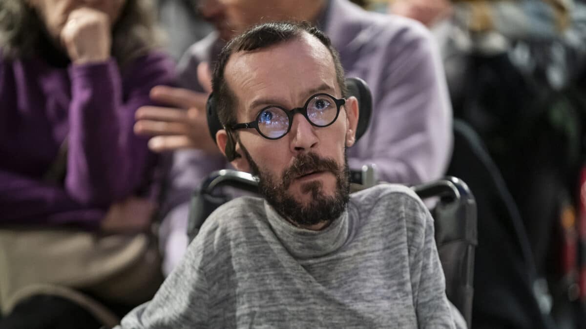 El portavoz de Unidas Podemos en el Congreso, Pablo Echenique, llega al acto '¿Consentiste o no?