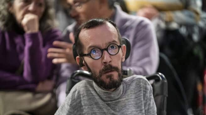 El portavoz de Unidas Podemos en el Congreso, Pablo Echenique, llega al acto '¿Consentiste o no?