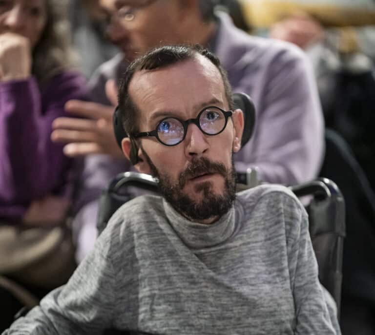 El polémico tuit de Echenique con acusaciones a Froilán tras el desalojo del after