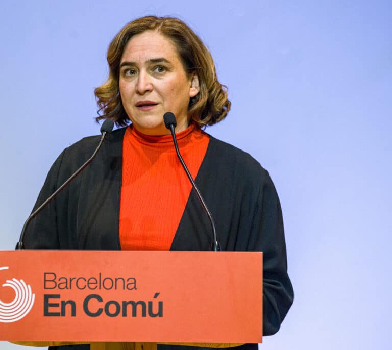 Colau ofrece compartir la alcaldía de Barcelona con Collboni y Maragall