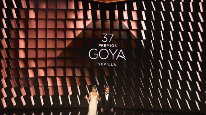 Los actores y presentadores de la gala de la 37 edición de los Premios Goya, Clara Lago y Antonio de la Torre