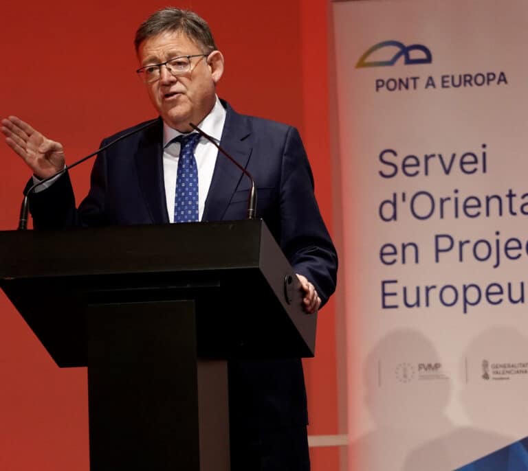 Más de 1.000 trabajadores del Hospital de Torrevieja acusan de "maltrato" a la Generalitat por impugnar su convenio