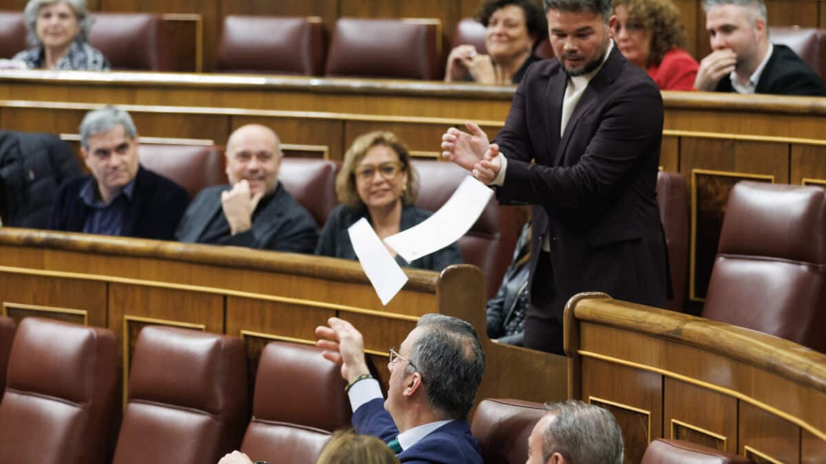 El Congreso rechaza una moción de Vox que declararía inelegible a Puigdemont