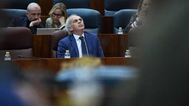 El consejero de Sanidad de la Comunidad de Madrid, Enrique Ruiz Escudero, durante un pleno en la Asamblea de Madrid