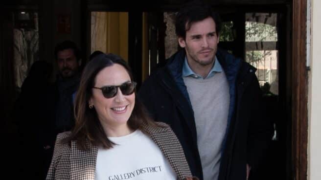 Tamara Falcó e Íñigo Onieva, de paseo por Madrid Tamara Falcó e Íñigo Onieva, de paseo por Madrid