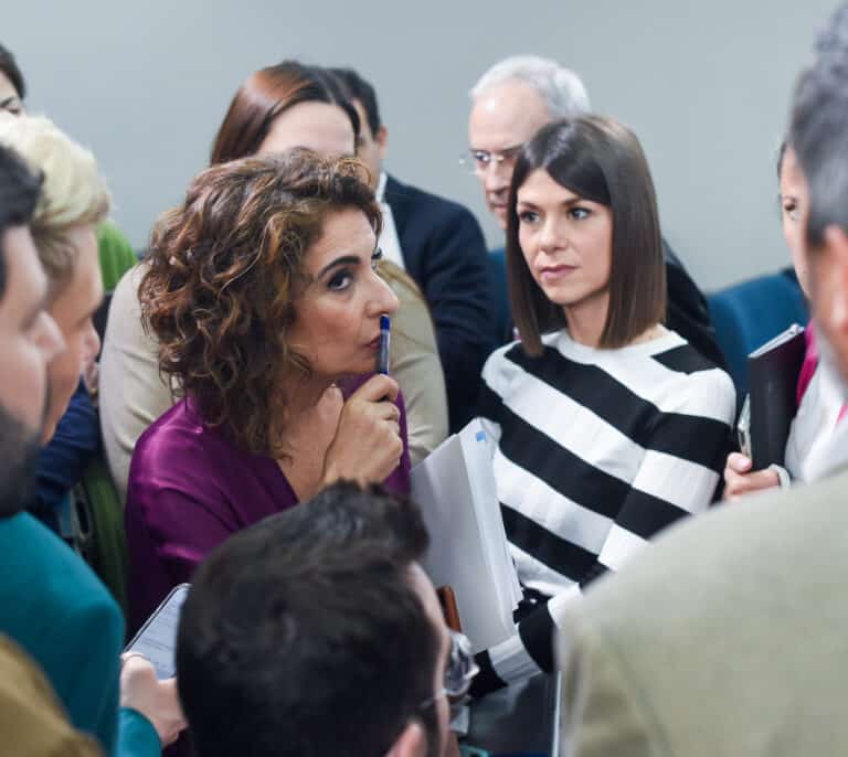 El Gobierno se guarda la bala de más medidas anticrisis para la precampaña del 28-M