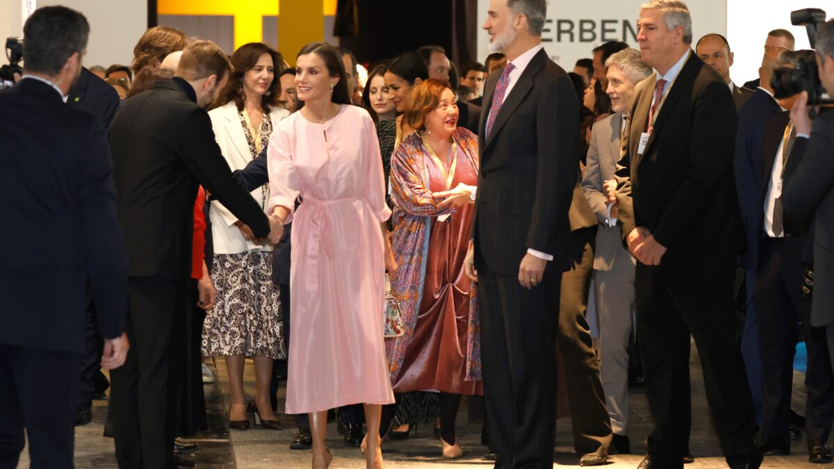 La Reina Letizia y el Rey Felipe a su llegada a ARCO