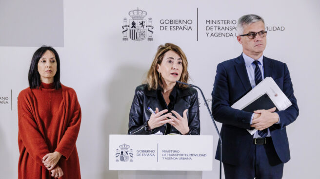 La ministra de Transportes, Movilidad y Agenda Urbana, Raquel Sánchez, ofrece una rueda de prensa tras su reunión con el Consejero de Transportes e Infraestructuras de la Comunidad de Madrid
