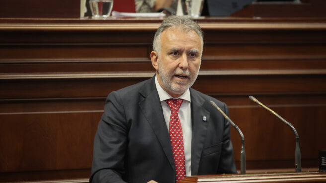 El presidente de Canarias, Ángel Víctor Torres, interviene durante la primera jornada del 'Debate sobre el Estado de la Nacionalidad Canaria de 2023'