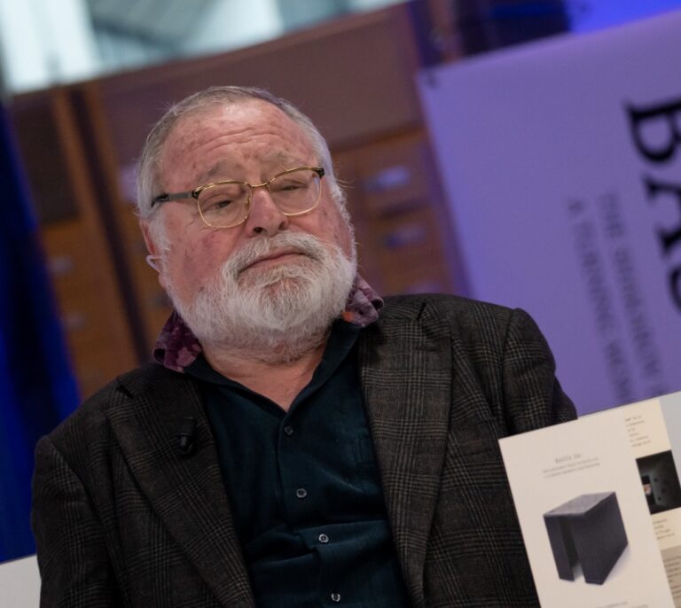 Savater: "La prioridad es librarse de Sánchez y su cuadrilla, haré lo que esté en mi mano"